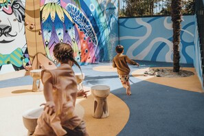 Children’s play area – outdoor