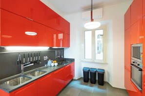 Microondas, horno, parrilla de estufa y lavavajillas 