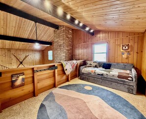 Interior - Large Deck with Beech Mtn Views/Fireplace/Pets OK/Near Hiking, Biking & Fishing (Beech Mountain)