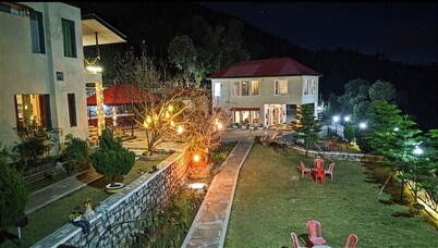 Mist n Meadows Resort
