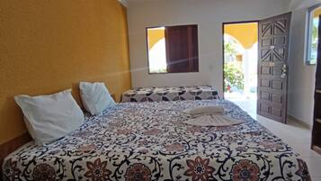 Vierpersoonskamer, uitzicht op het strand | Gratis wifi