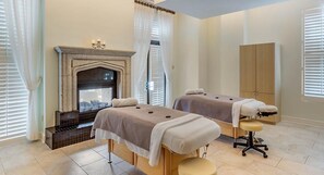 Spa - Beautiful San Antonio Hotel-style Unit -sleeps 4 on Lovely Resort with Amenities (San Antonio)