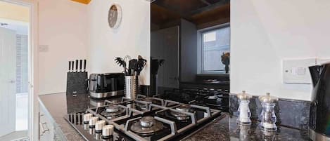 微波炉、炉灶、烤面包机、厨具/餐具