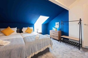 3 makuuhuonetta, silitysrauta/-lauta, ilmainen Wi-Fi, vuodevaatteet