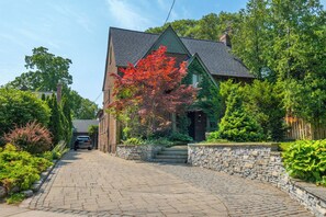 Exterior - YOUR OASIS IN THE CITY (Toronto)