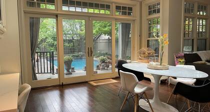 EXECUTIVE KINGSWAY HOME WITH POOL // OLOS + LKS CATCHMENT