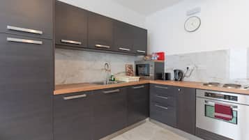 Kühlschrank, Ofen, Herdplatte, Toaster