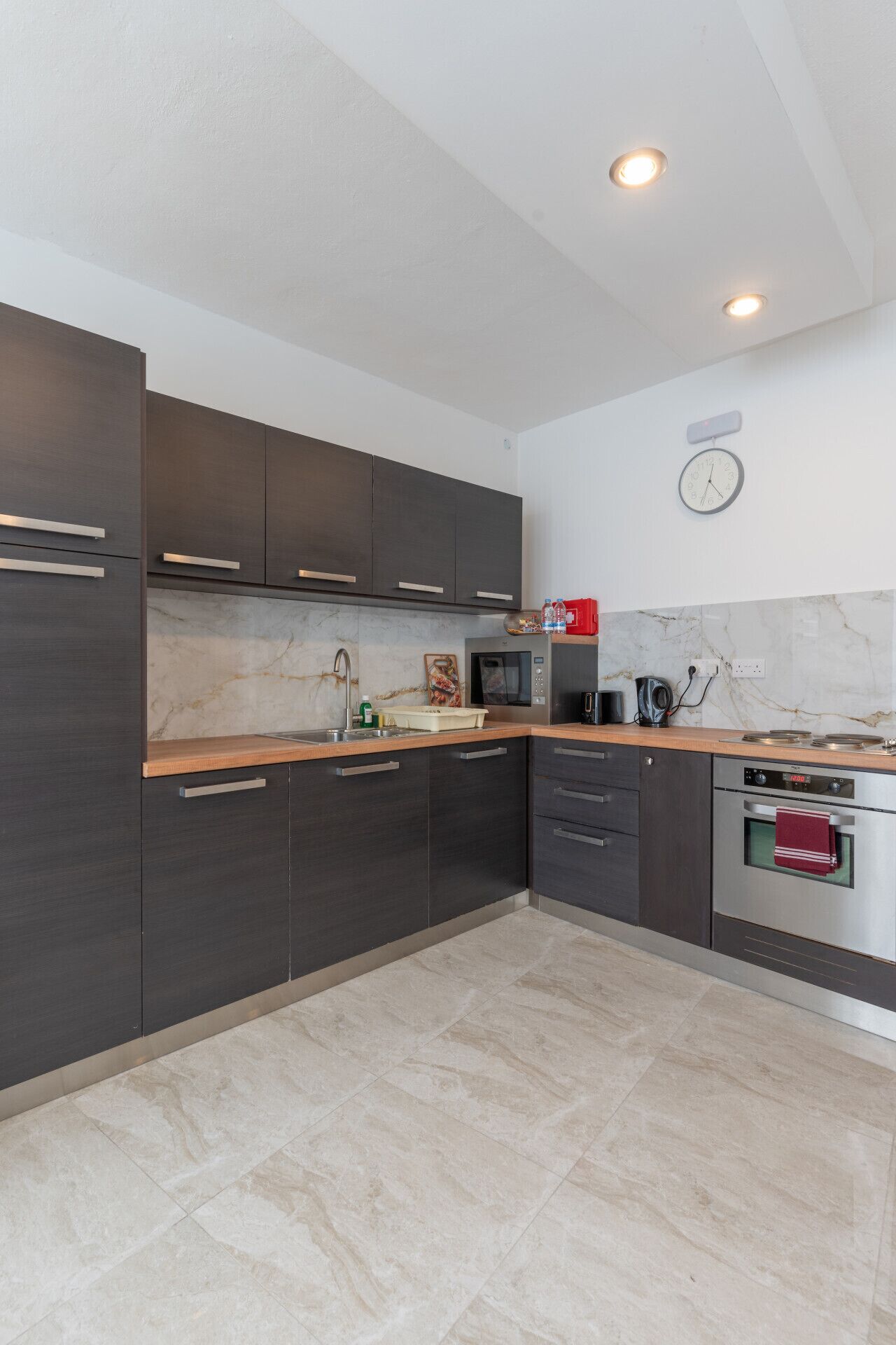 Fridge, oven, stovetop, toaster