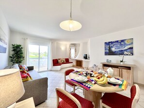 Dining - ALBUFEIRA BALAIA GOLF VILAGE 7 WITH POOL by HOMING (Albufeira)