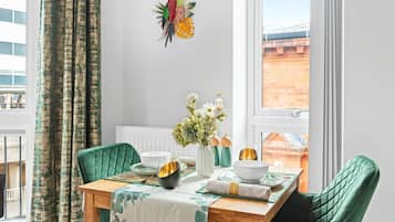 Apartment | Dining