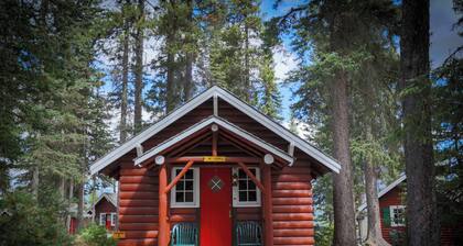 Lake Louise Suite | Mountain Views & Fireplace