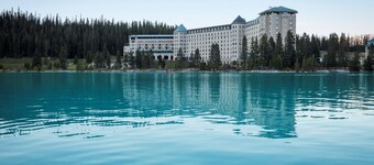 Lake Louise Suite | Mountain Views & Fireplace