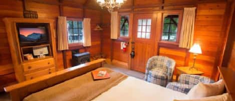 1 bedroom, in-room safe, free WiFi, bed sheets
