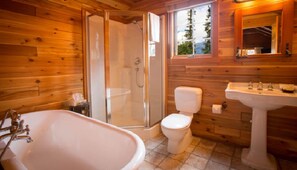 Handtücher, Seife, Shampoo, Toilettenpapier