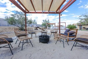 House (3 Bedrooms) | Terrace/patio - @marbella Lane - Stargazing Desert Oasis (Yucca Valley)