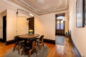 Apartment | Dining
