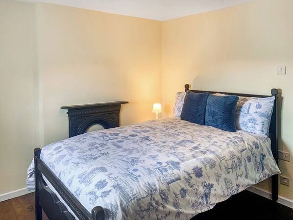 3 bedrooms, free WiFi, bed sheets