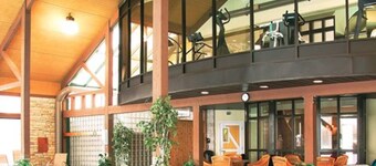 Wildwood Hot Tub + Indoor/Outdoor Pool + Sauna + Game Room