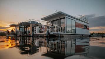 Mobile Home | Bahagian luar