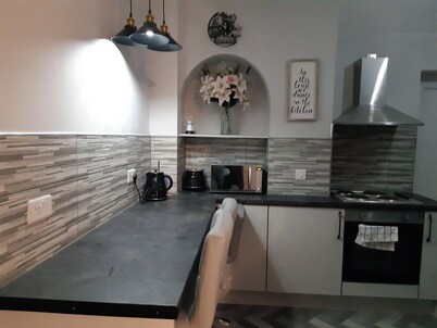 Telford - Apartment - Sleeps 5 - Flat 4