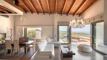 Huvila | 3 makuuhuonetta, työpöytä, internet