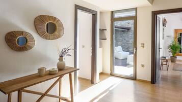 Huvila | 3 makuuhuonetta, työpöytä, internet