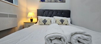 Charming Oxford Apartment in Telford - Flat 2