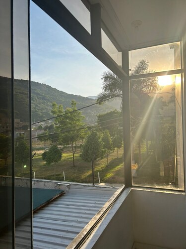 Dúplex vista al parque , cochera, aire acondicionado