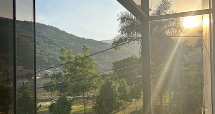 Dúplex vista al parque , cochera, aire acondicionado