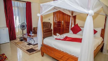 1 bedroom, blackout curtains, iron/ironing board, free WiFi