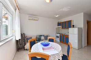 Apartment, 2 Bedrooms, Balcony | Dining room - Bright Apartment in Medolino (Medulin)