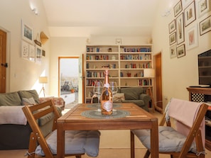 Flat-screen TV - The Dairy at Wyke Farm (Axminster)