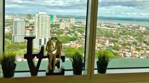 Interior - Central & Spacious 2 Bdrms (Cebu City)