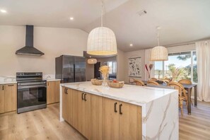 House (4 Bedrooms) | Private kitchen - @marbella Lane - Charming Tranquil Hideaway (Yucca Valley)