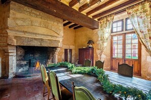 Living area - Domaine de Fontenay (Fontenay-sur-Vègre)