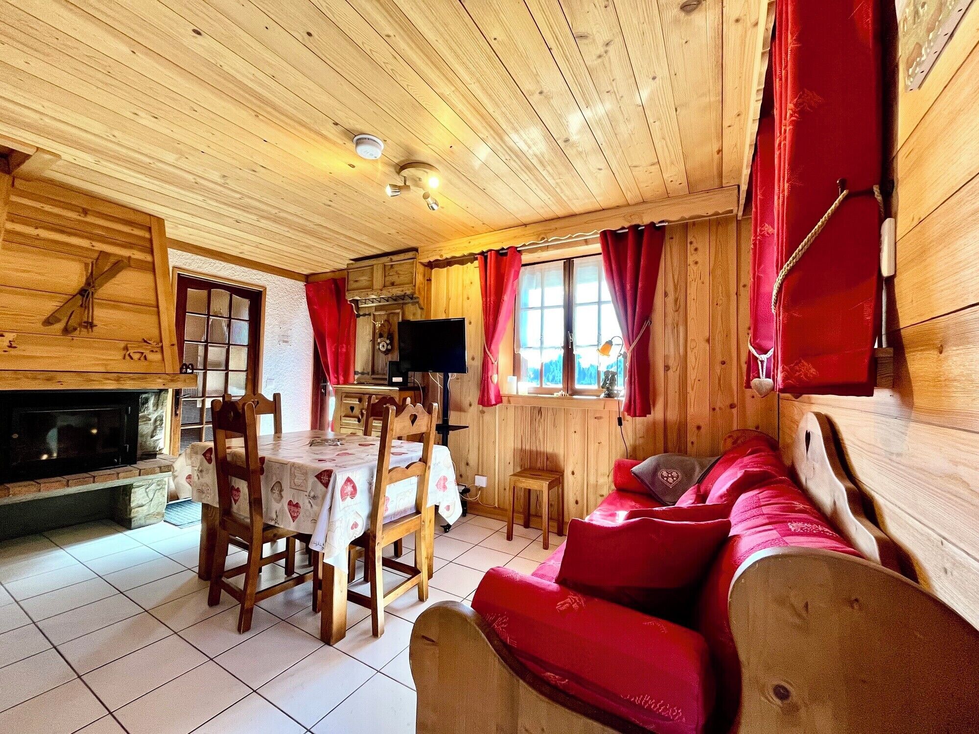 Fernseher, Kamin