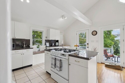 Mere Point Coastal Cottage