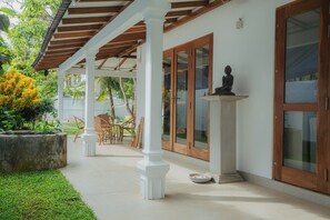 屋外ダイニングエリア