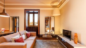 Unclassified image, 3 of 40, button - Central Porto Stay With Balcony (Porto)