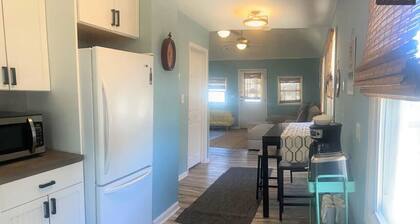 Sunny Apartment Paradise in Seaside!