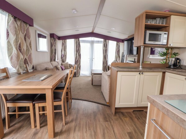 Interior - Hazel Park 11 Hp11 (Rhyl)