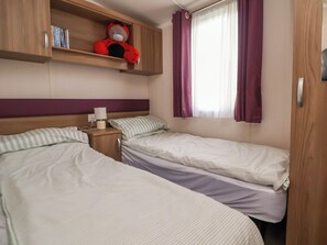 3 bedrooms, individually decorated, individually furnished, free WiFi