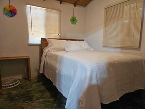 2 Schlafzimmer, Schreibtisch, Bügeleisen/Bügelbrett, WLAN