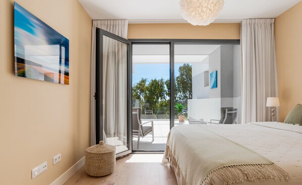 3 Schlafzimmer, Bügeleisen/Bügelbrett, Reisekinderbett, WLAN