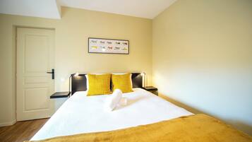 1 chambre, lit parapluie, Wi-Fi gratuit, draps fournis