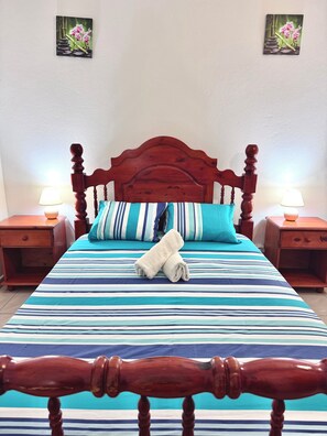 4 slaapkamers, een strijkplank/strijkijzer, wifi, beddengoed