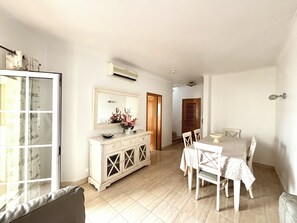 Dining - Casa da Luz 9, golf View townhouse (Budens)