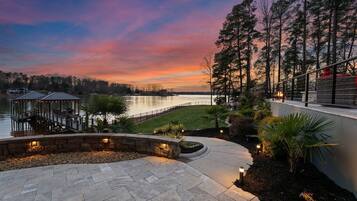 House, Multiple Beds (Lucent Sunset Retreat) | Property grounds