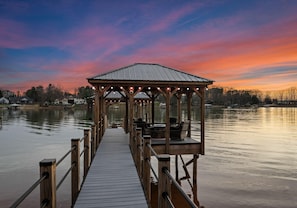 House, Multiple Beds (Lucent Sunset Retreat) | Property grounds - Lucent Sunset Retreat (Mooresville)