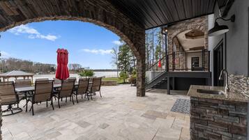 House, Multiple Beds (Lucent Sunset Retreat) | Outdoor dining